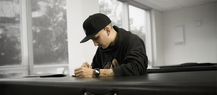 Ezequiel Serravalle: Tatuador Argentino con estilo botánico